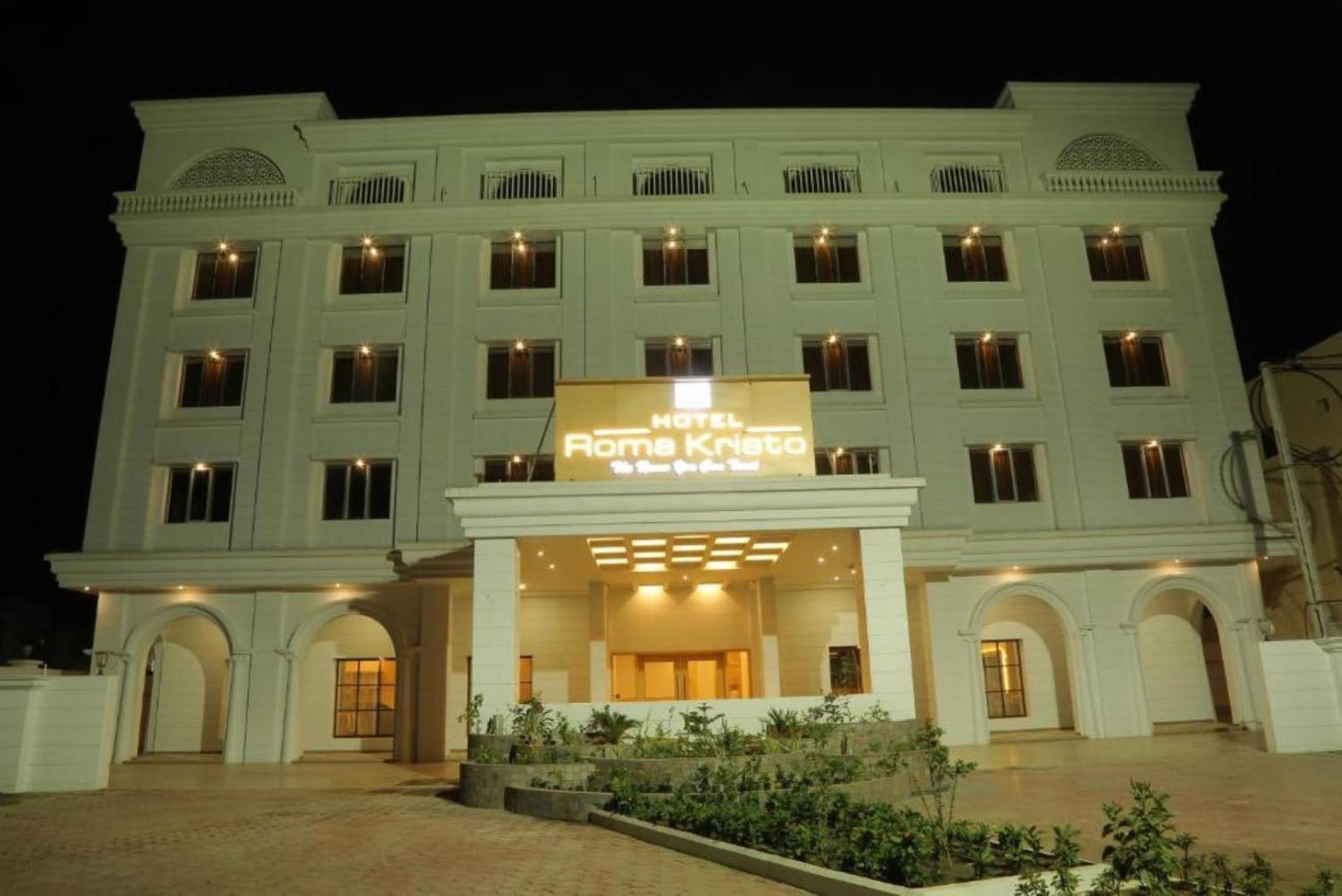 Hotel Roma Kristo Dwārka Extérieur photo