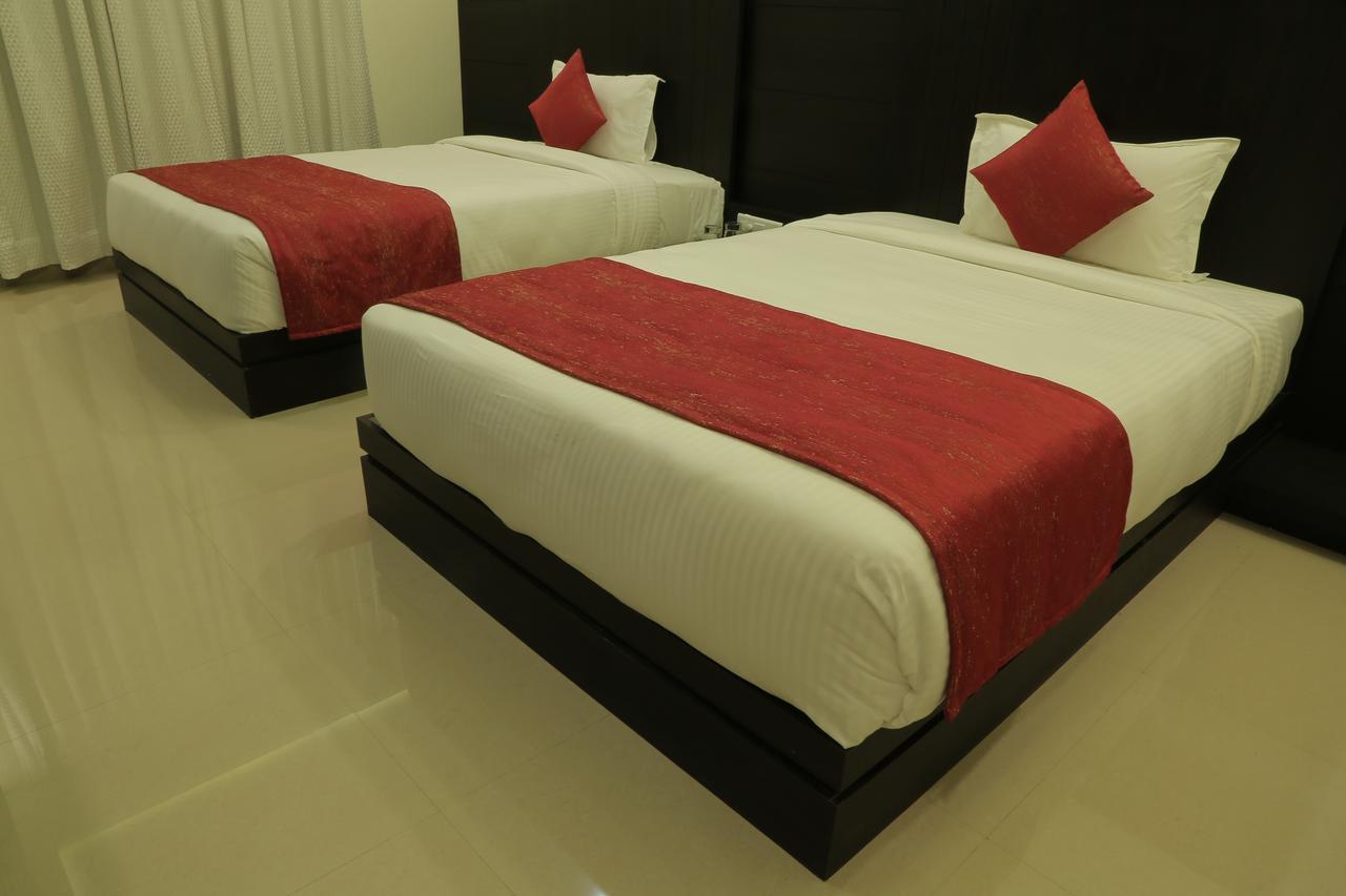 Hotel Roma Kristo Dwārka Extérieur photo