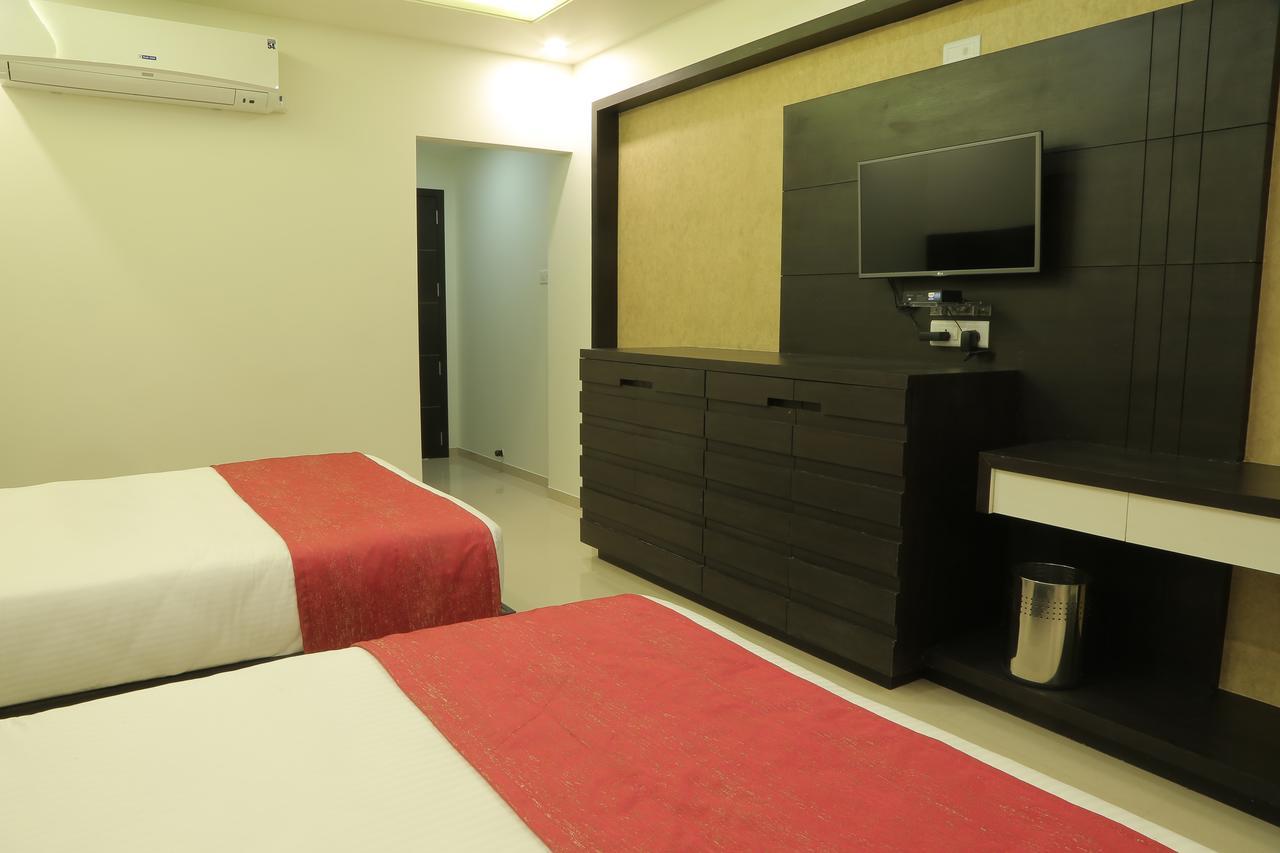 Hotel Roma Kristo Dwārka Extérieur photo