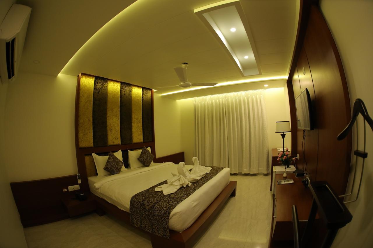 Hotel Roma Kristo Dwārka Extérieur photo