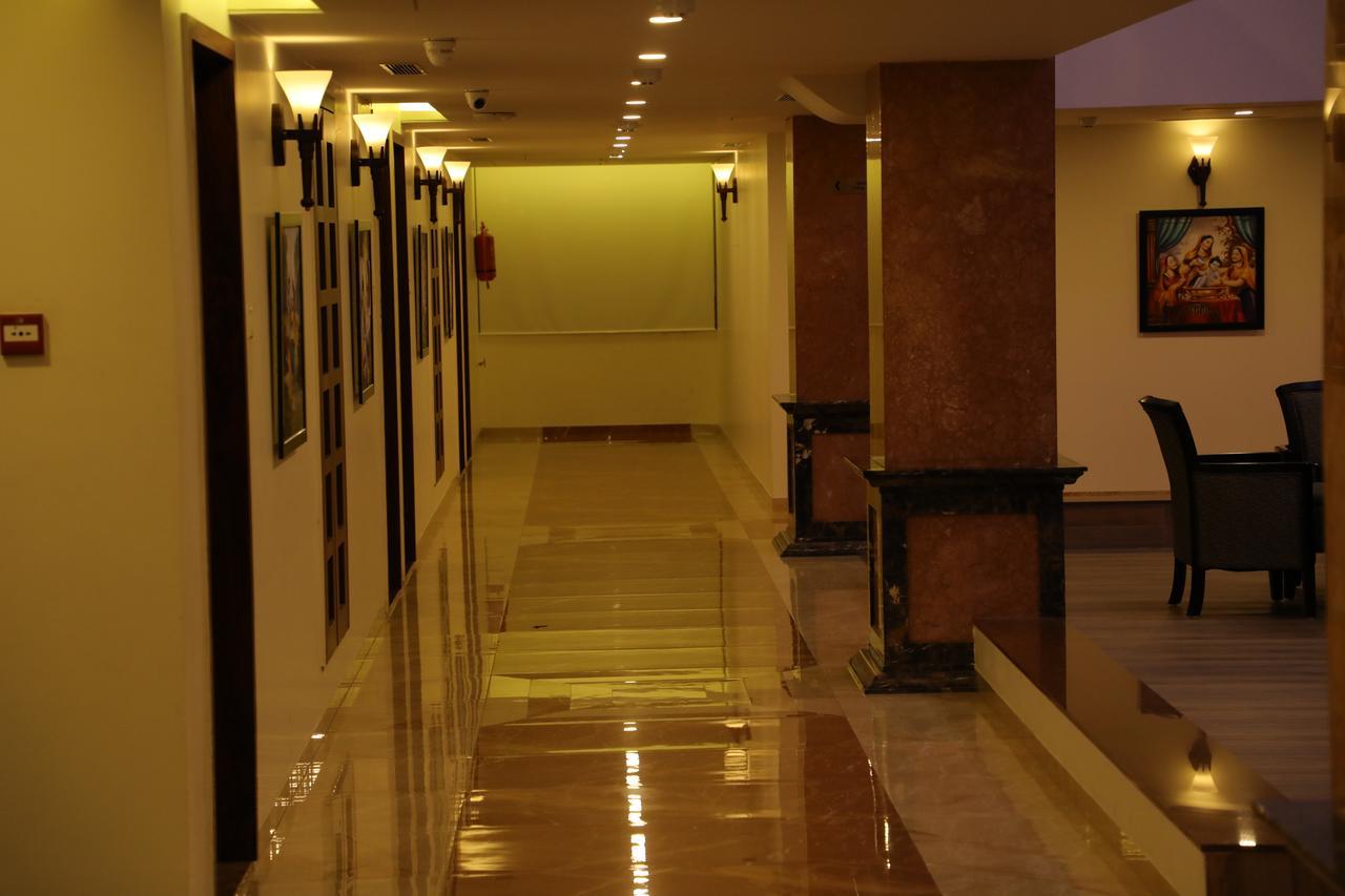 Hotel Roma Kristo Dwārka Extérieur photo